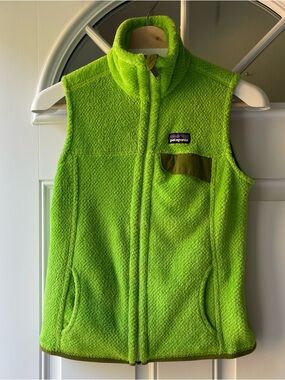 Patagonia women’s Bright Lime Green Fleece Vest with Olive Trim extra small